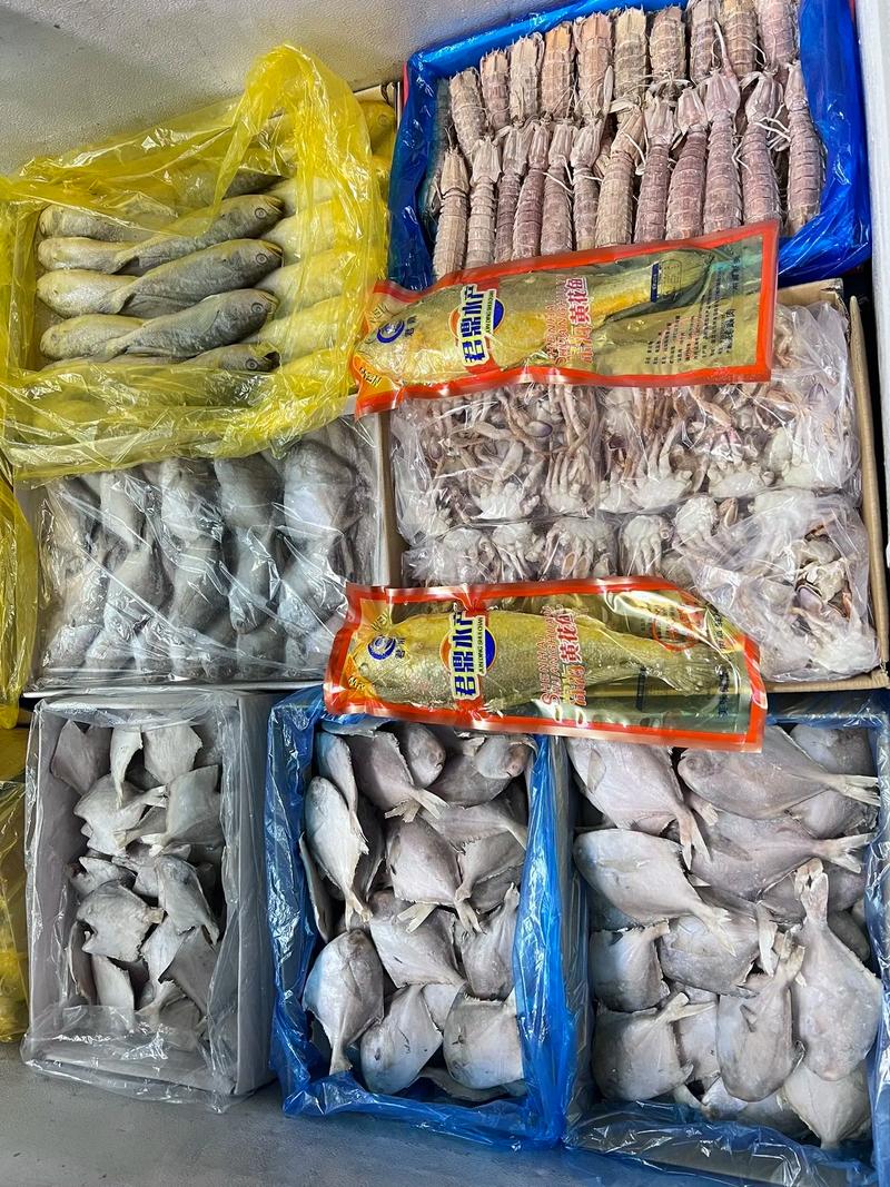 夏日暢飲 哈啤時節，凍品海鮮與日用百貨助興